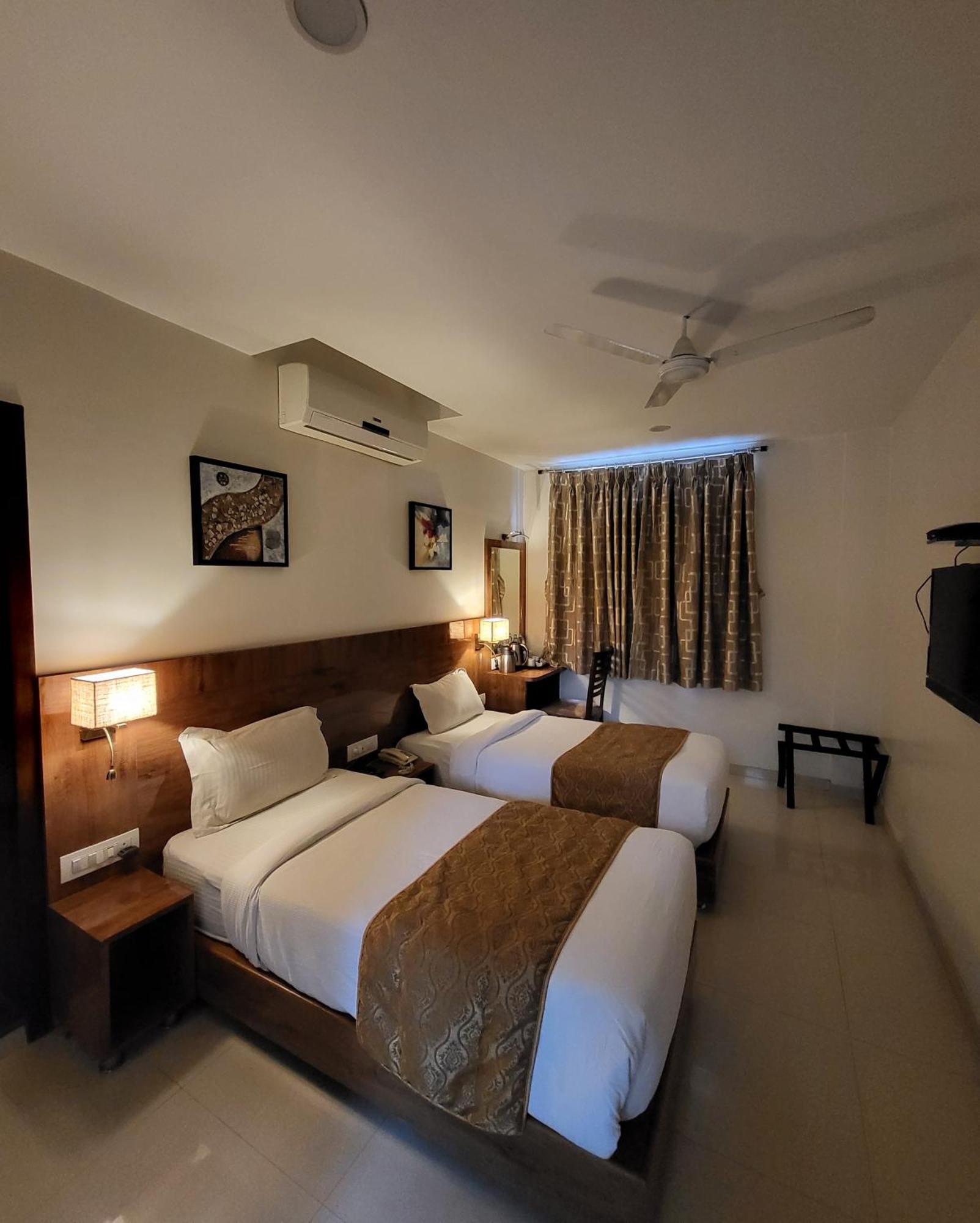Hotel Sai Jashan Shirdi - Where Blessings & Comfort Meet Экстерьер фото