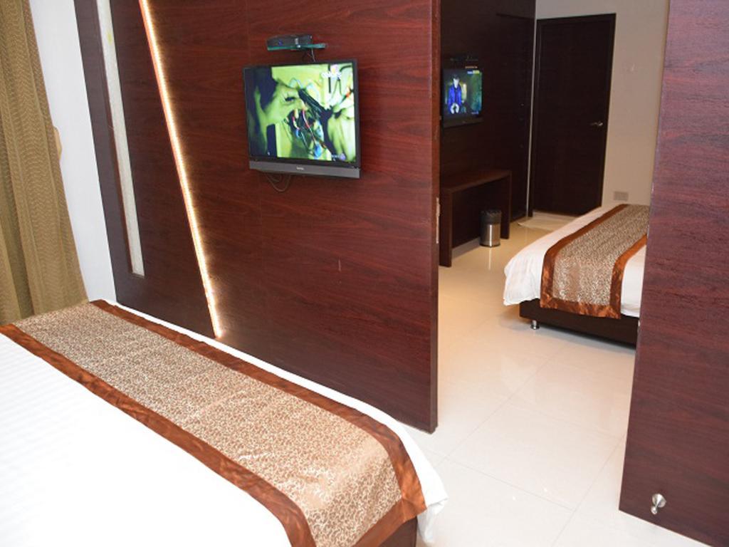 Hotel Sai Jashan Shirdi - Where Blessings & Comfort Meet Экстерьер фото