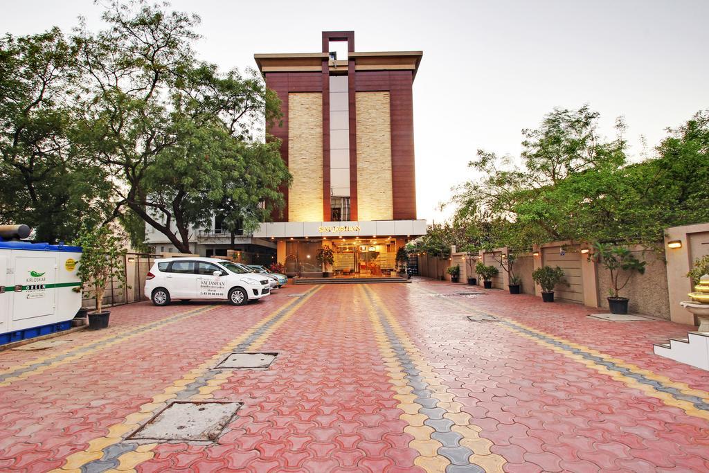 Hotel Sai Jashan Shirdi - Where Blessings & Comfort Meet Экстерьер фото