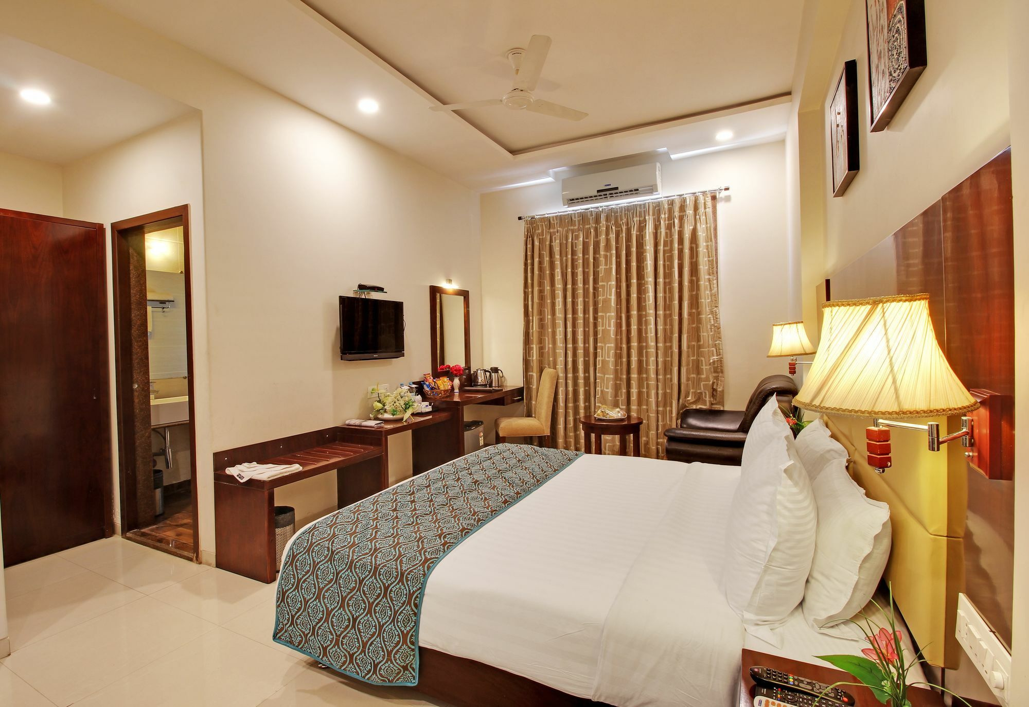 Hotel Sai Jashan Shirdi - Where Blessings & Comfort Meet Экстерьер фото